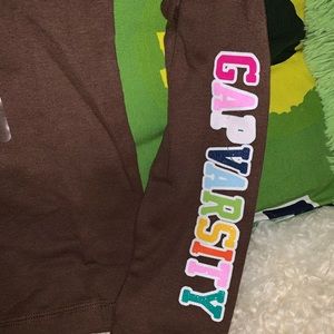 Brand new GAP varsity top size 6/7